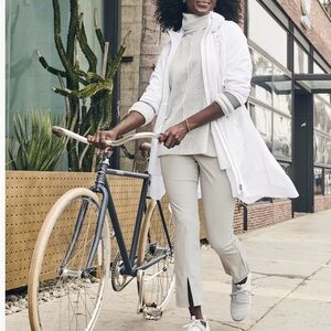 Athleta wander slim straight crop pants